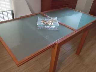 Mesa de salón cristal y madera