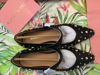 Zapatos planos Alma en Pena tachas negros talla 38