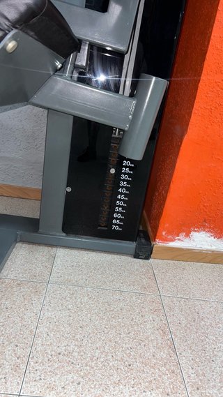 Máquina de Abdomen y Piernas