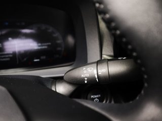 TOYOTA CHR 1.8 Advance Hybrid 140