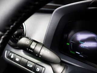 TOYOTA CHR 1.8 Advance Hybrid 140