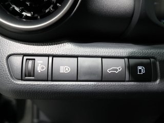TOYOTA CHR 1.8 Advance Hybrid 140
