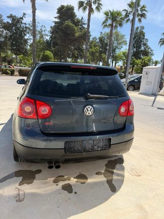 Volkswagen Golf 2005
