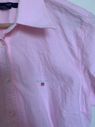 Camisa GANT rosa manga corta
