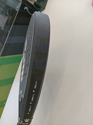 Pala de pádel Kelme Puma