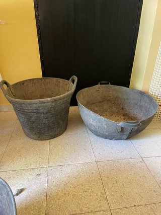 Esportones antiguos de goma