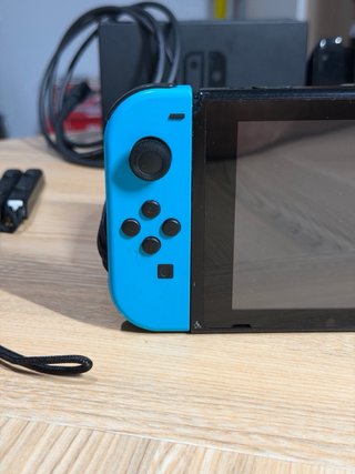 Nintendo Switch V2 + Accesorios