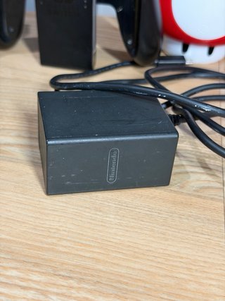 Nintendo Switch V2 + Accesorios