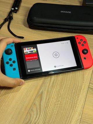 Nintendo Switch V2 + Accesorios