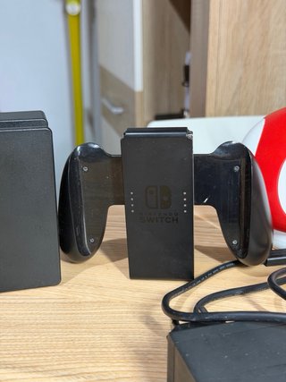 Nintendo Switch V2 + Accesorios