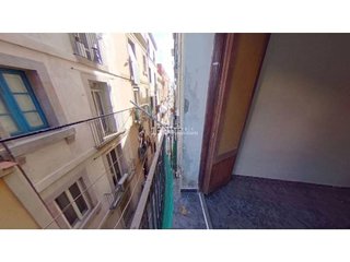 Piso en venta en El Raval en Barcelona