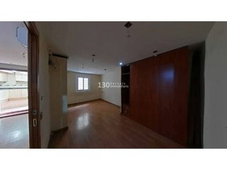 Piso en venta en El Raval en Barcelona