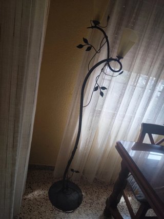 Lámpara de forja y cristal