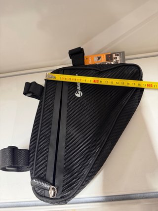 Estuche Bici BAISK Carbono Triángulo