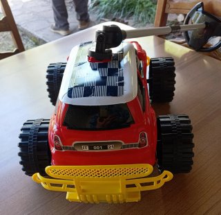 Macchinina rossa con volante