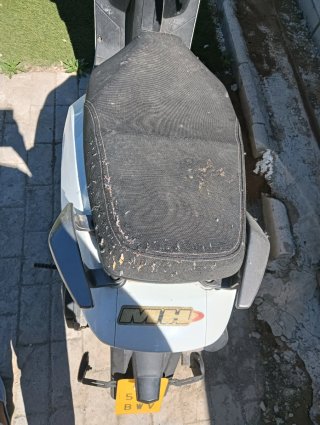 Moto Scooter Blanca Automática
