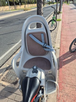 Portabebés y niños para bicicleta