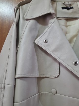 Gabardina elegante beige