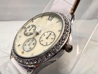 Reloj LBVYR blanco