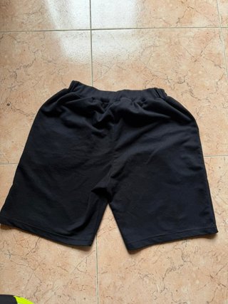 Pantalón corto Emporio Armani negro EA7