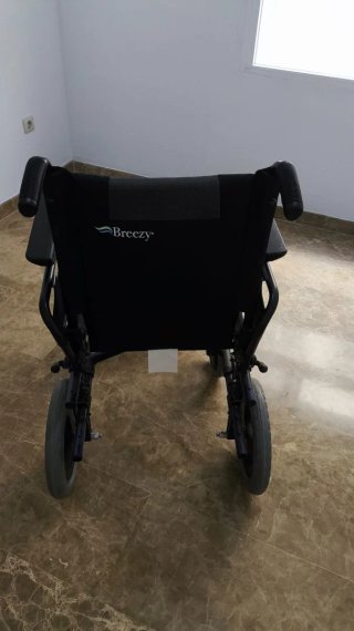 Silla Ruedas BREEZY STYLE,Cabe x puertas estrechas