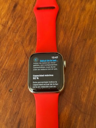 Apple Watch Series 5 44mm Rojo/Plata