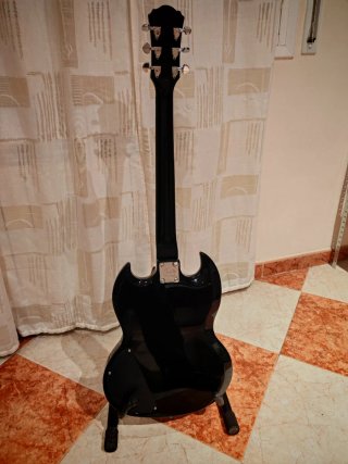 Guitarra J&D tipo SG Negra