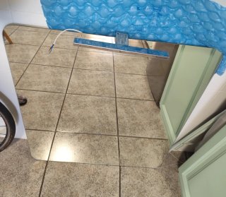Espejo 80x90 con plafón LED