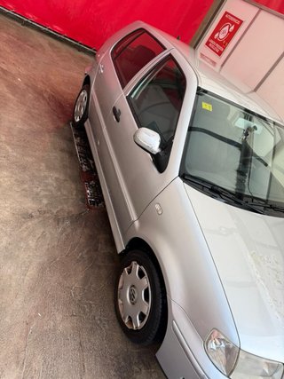 Volkswagen Polo 2000