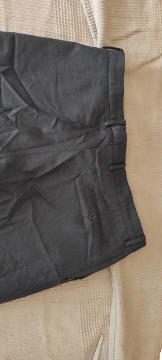 Pantalón de vestir negro con pinzas