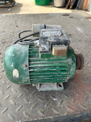MOTOR HORMIGONERA