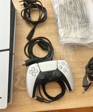 PS5 Digital Edition Bianca + Nintendo Switch