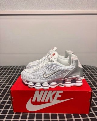 Nike Shox TL Plata y Blanco