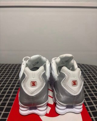 Nike Shox TL Plata y Blanco