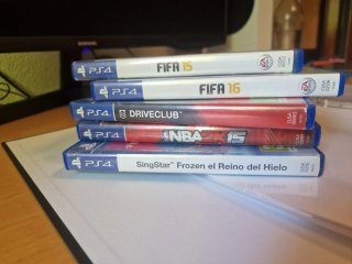 Lote 5 Giochi PS4: FIFA 15, 16, Driveclub, NBA2k15