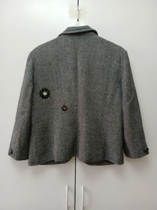 Chaqueta sastre bordada