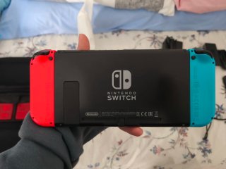 Nintendo Switch Azul y Rojo