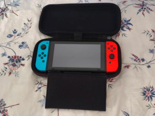Nintendo Switch Azul y Rojo