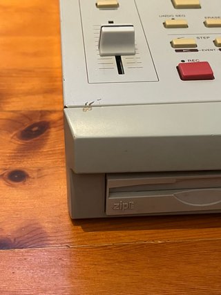 Akai MPC 2000XL - 32MB RAM - ZIP + T. FX