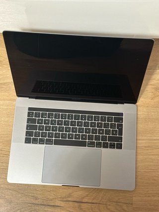 MacBook Pro 15 2018 i7 16GB RAM 500GB SSD