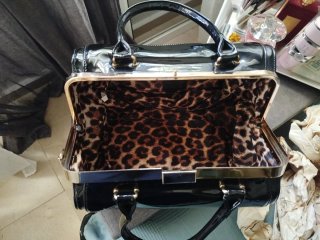 Bolso Roberto Cavalli charol grande negro