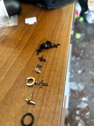 Pendientes nuevos de acero inoxidable con cruces