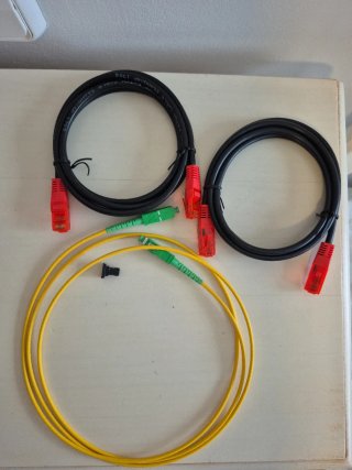 Cables de red y fibra óptica