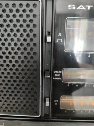 Radio Grundig Satéllit 2000