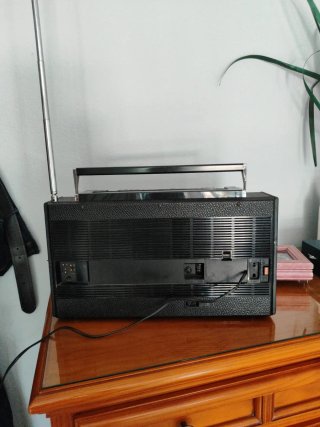 Radio Grundig Satéllit 2000