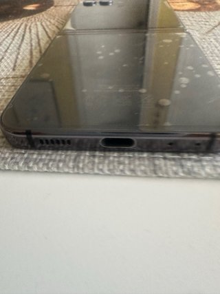 Samsung Galaxy Z Flip 5 LEER