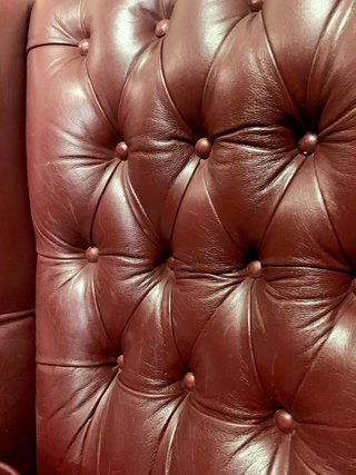 Sillón Chester antiguo de piel.