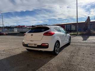 KIA PROCEE’D AÑO ABRIL DEL 2014 MOTOR 1.6 CRDI 126