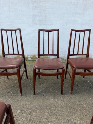 Juego de 6 sillas de madera y cuero