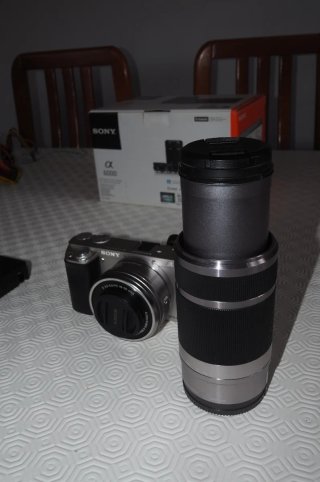 Sony Alpha a6000 con 2 objetivos originales